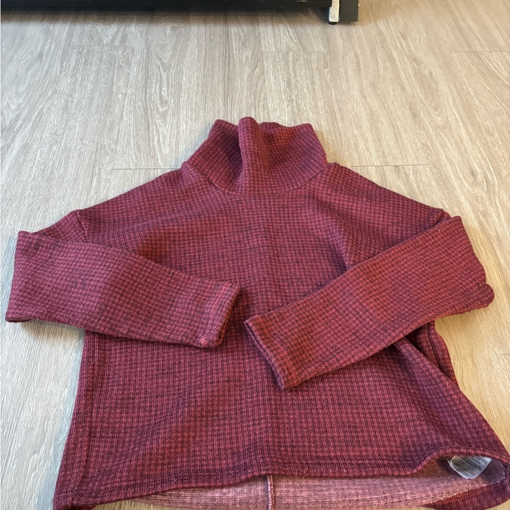 Columbia Maroon Turtleneck Sweater